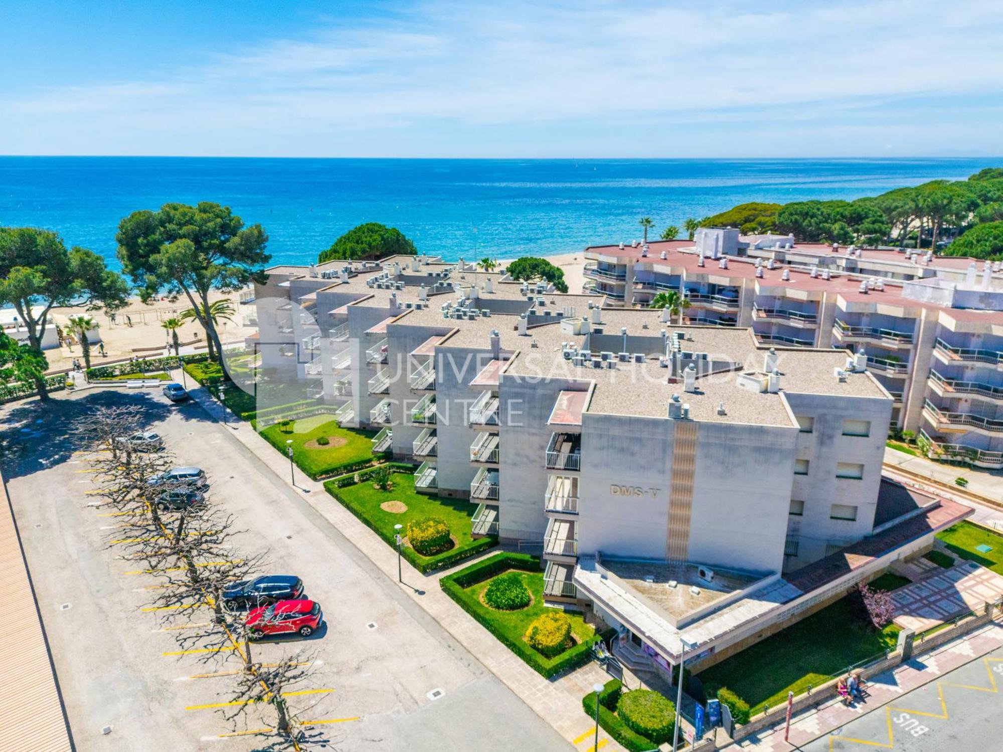Uhc Dms Family Apartments Камбрильс Экстерьер фото